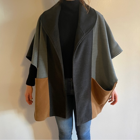 Topshop Cape with Pockets - Picture 3 of 4